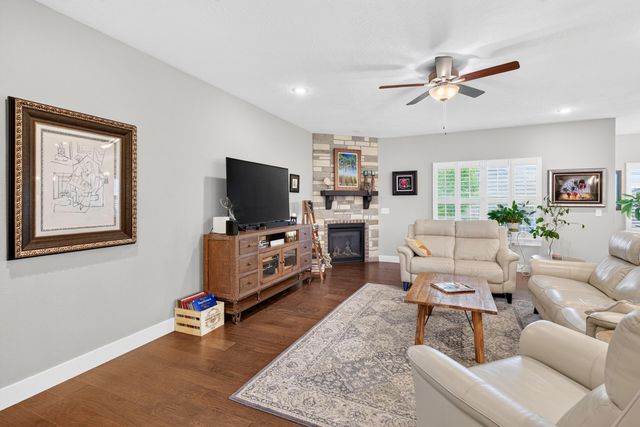 6066 S Crescent Road, Brookline, MO 65619