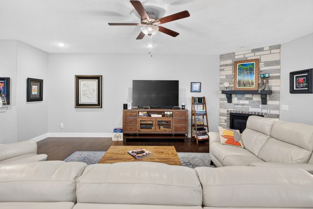 6066 S Crescent Road, Brookline, MO 65619