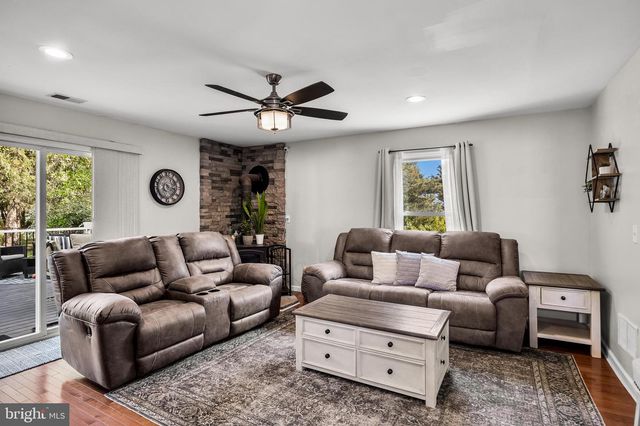 374 TANSBORO RD, Berlin, NJ 08009