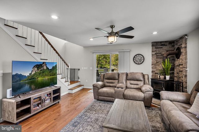 374 TANSBORO RD, Berlin, NJ 08009