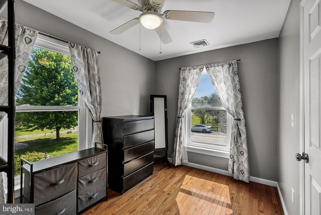 374 TANSBORO RD, Berlin, NJ 08009