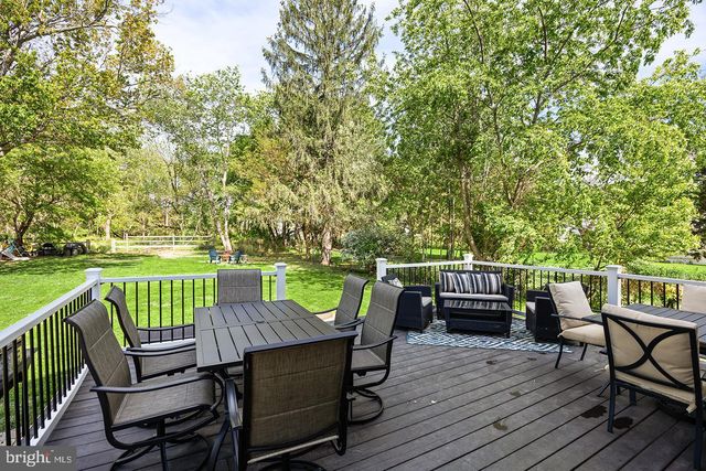 374 TANSBORO RD, Berlin, NJ 08009
