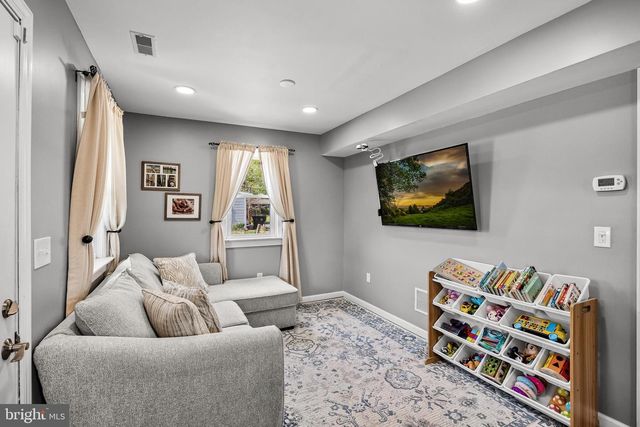 374 TANSBORO RD, Berlin, NJ 08009
