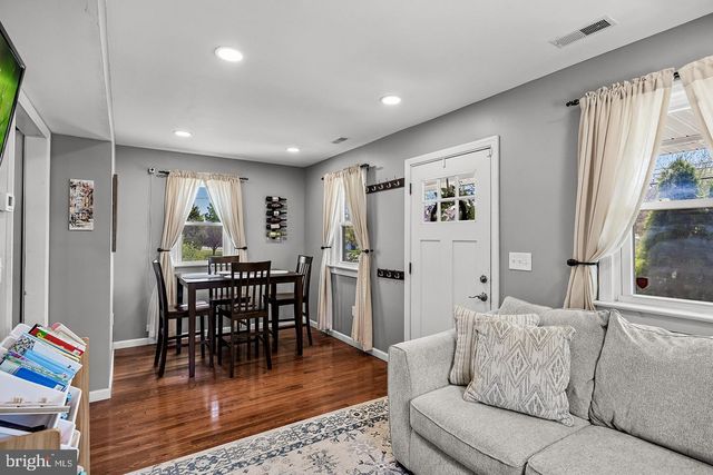 374 TANSBORO RD, Berlin, NJ 08009
