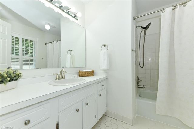 2430 Cottage Place, Greensboro, NC 27455