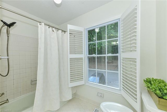 2430 Cottage Place, Greensboro, NC 27455