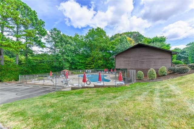 2430 Cottage Place, Greensboro, NC 27455