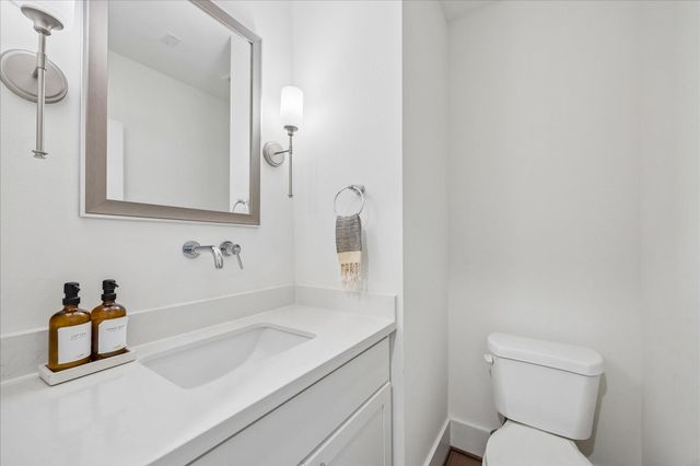 852 Fisher Street C, Houston, TX 77018