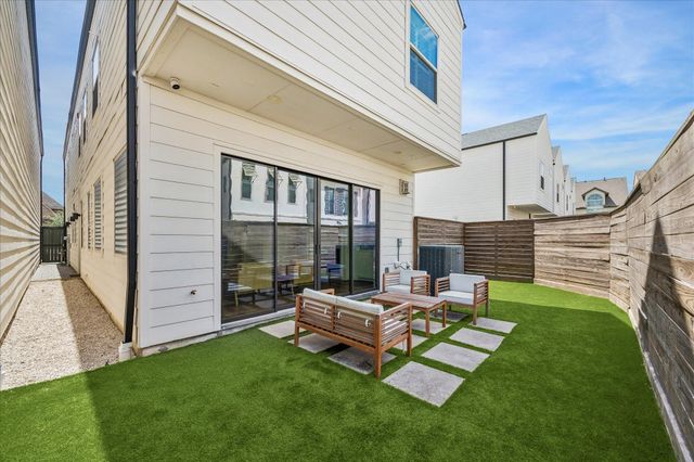 852 Fisher Street C, Houston, TX 77018
