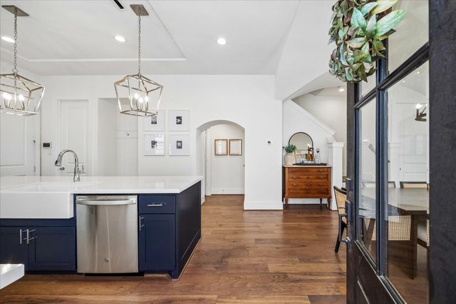 852 Fisher Street C, Houston, TX 77018