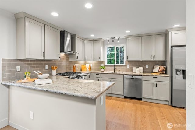 3830 165th Place SE, Bellevue, WA 98008