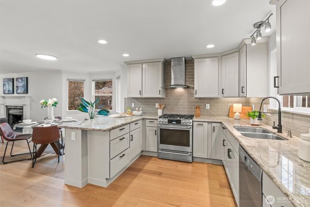 3830 165th Place SE, Bellevue, WA 98008