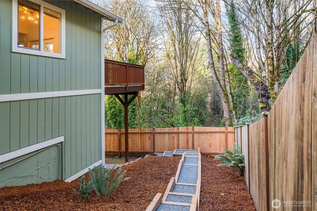 3830 165th Place SE, Bellevue, WA 98008