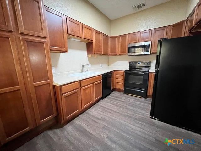 416 Moore Street 416, San Marcos, TX 78666