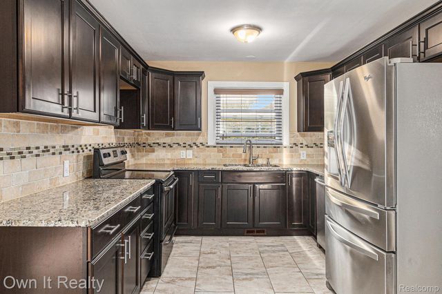 1000 S Denwood Street, Dearborn, MI 48124