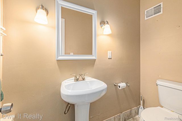 1000 S Denwood Street, Dearborn, MI 48124