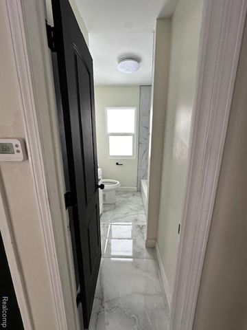 19345 Archdale Street, Detroit, MI 48235