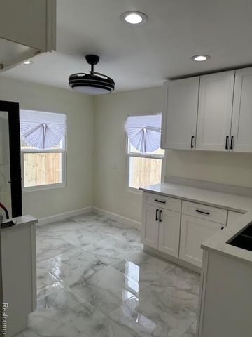 19345 Archdale Street, Detroit, MI 48235