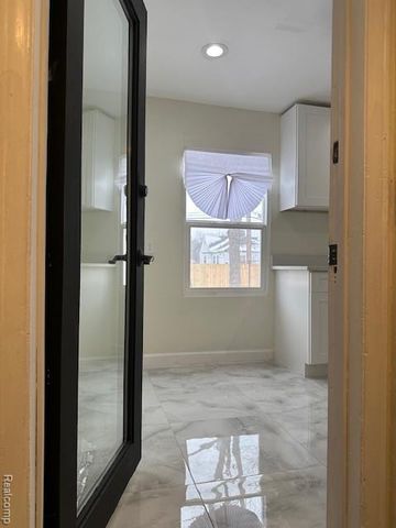 19345 Archdale Street, Detroit, MI 48235