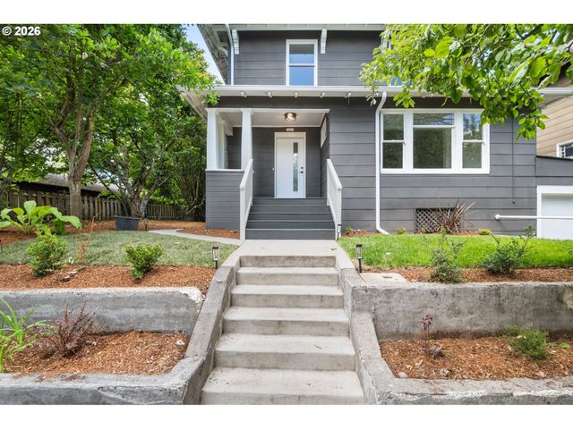 3003 Se WOODWARD St, Portland, OR 97202
