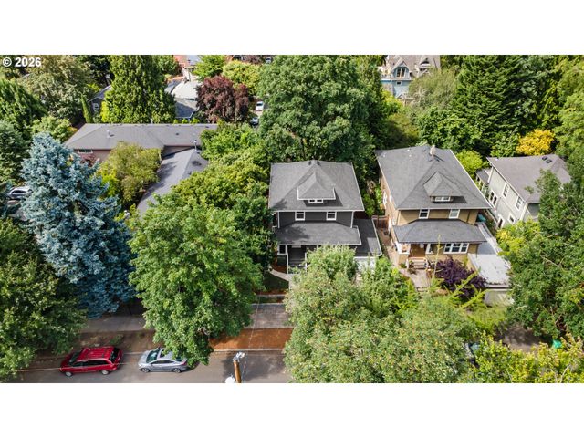 3003 Se WOODWARD St, Portland, OR 97202