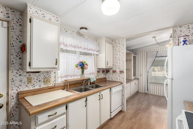 9302 E Broadway Road 16, Mesa, AZ 85208