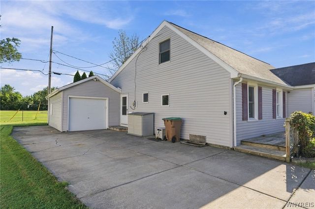 23 Cherry Lane, Cheektowaga, NY 14225