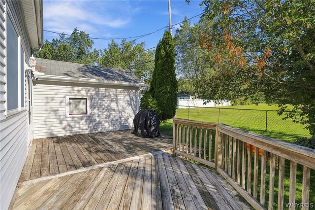 23 Cherry Lane, Cheektowaga, NY 14225