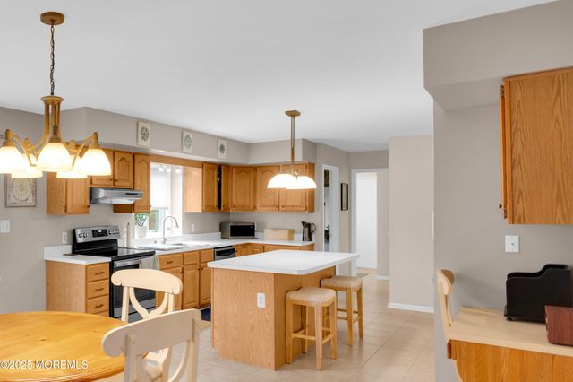 1 Silver Birch Court, Monmouth Junction, NJ 08852