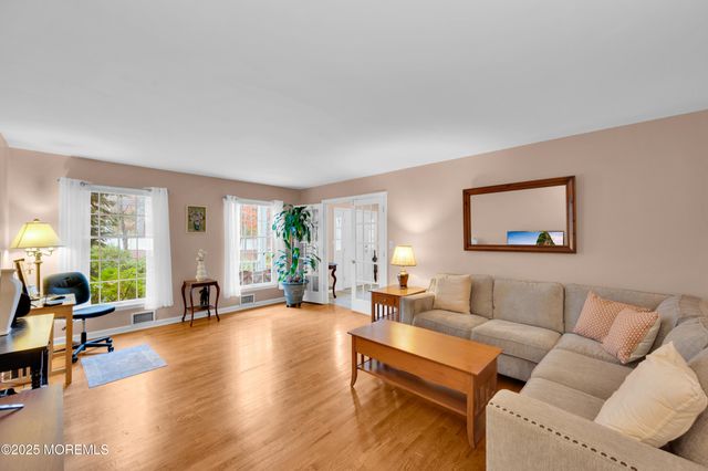 1 Silver Birch Court, Monmouth Junction, NJ 08852