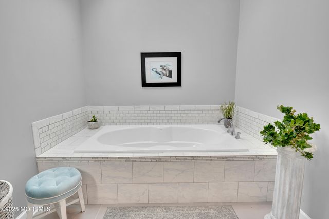 1 Silver Birch Court, Monmouth Junction, NJ 08852