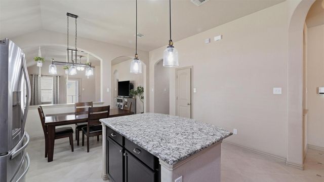 102 N Pasture CV, Hutto, TX 78634