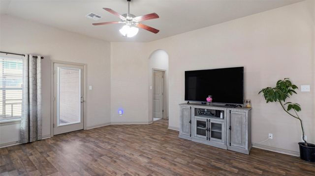 102 N Pasture CV, Hutto, TX 78634