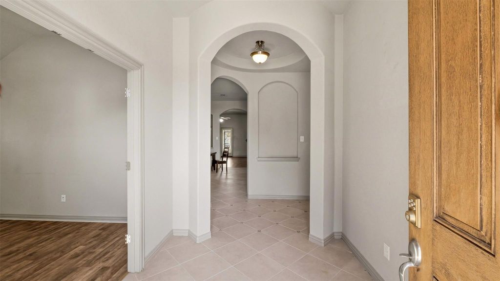 102 N Pasture CV, Hutto, TX 78634