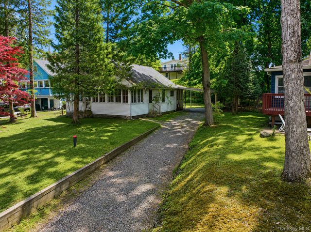 15 Well Road, Walden, NY 12586