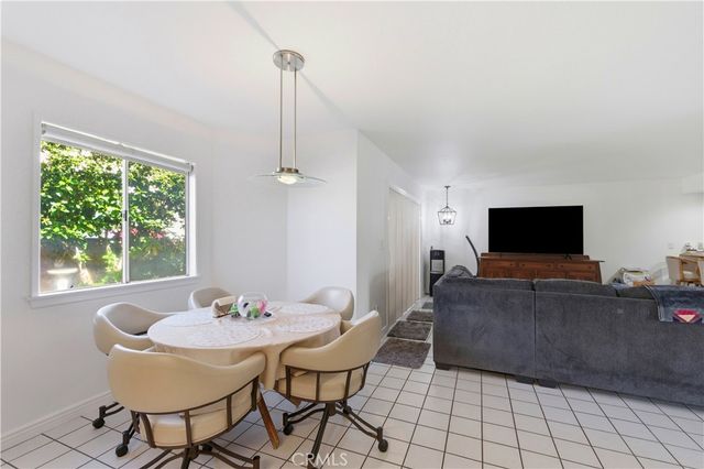 16711 Parthenia Street 2, North Hills, CA 91343