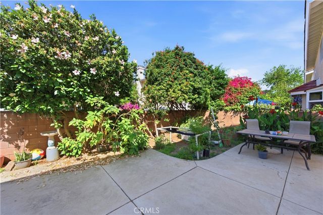 16711 Parthenia Street 2, North Hills, CA 91343