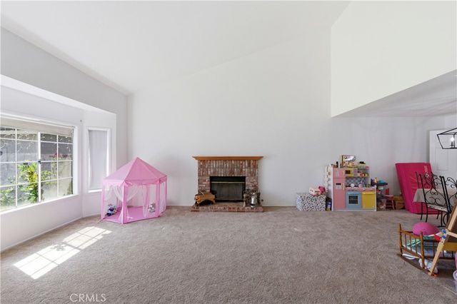 16711 Parthenia Street 2, North Hills, CA 91343