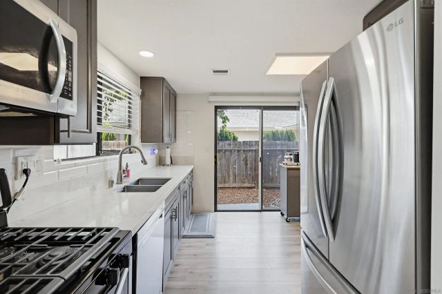 4452 Benfield, San Diego, CA 92113