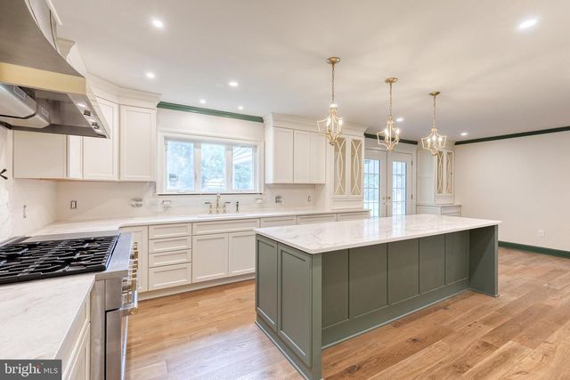 8205 TALLY HO RD, Lutherville Timonium, MD 21093