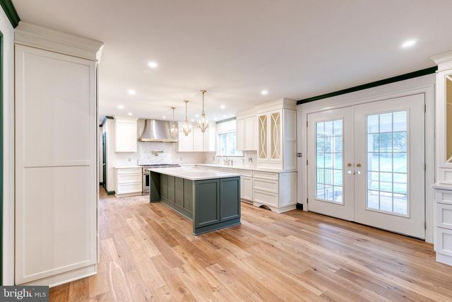 8205 TALLY HO RD, Lutherville Timonium, MD 21093
