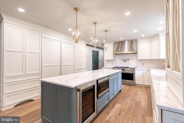 8205 TALLY HO RD, Lutherville Timonium, MD 21093