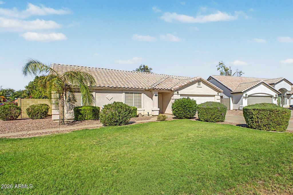938 S SAN JOAQUIN Court, Gilbert, AZ 85296 — photo 2