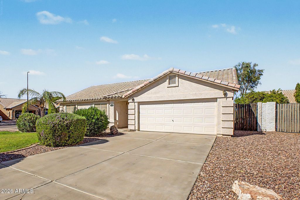 938 S SAN JOAQUIN Court, Gilbert, AZ 85296 — photo 3