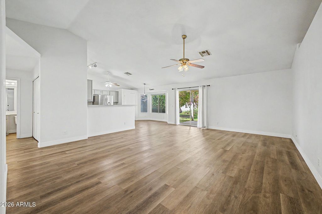 938 S SAN JOAQUIN Court, Gilbert, AZ 85296 — photo 4