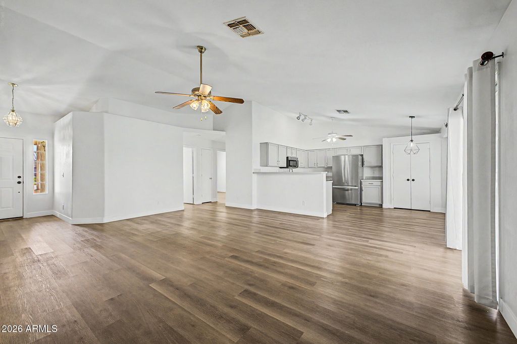 938 S SAN JOAQUIN Court, Gilbert, AZ 85296 — photo 5