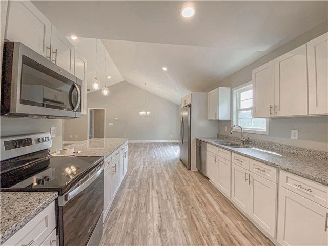 106 W South 6th Street, Seneca, SC 29678