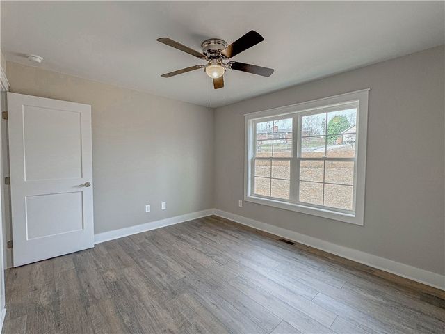106 W South 6th Street, Seneca, SC 29678