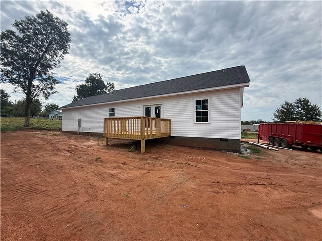 106 W South 6th Street, Seneca, SC 29678