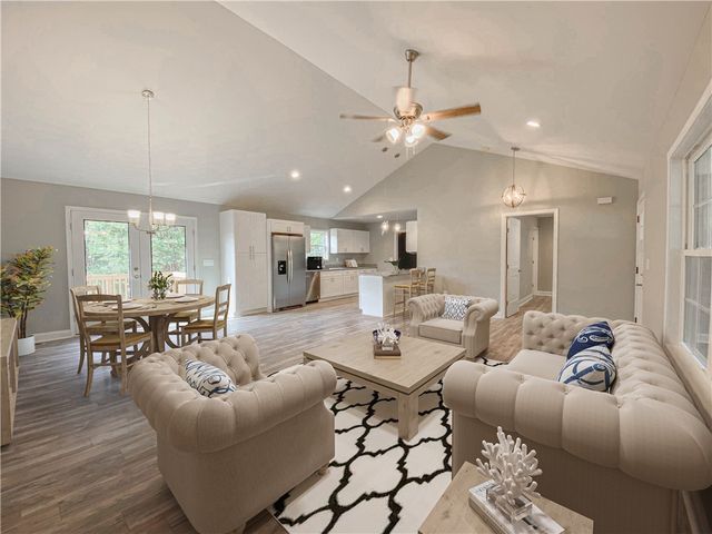 106 W South 6th Street, Seneca, SC 29678